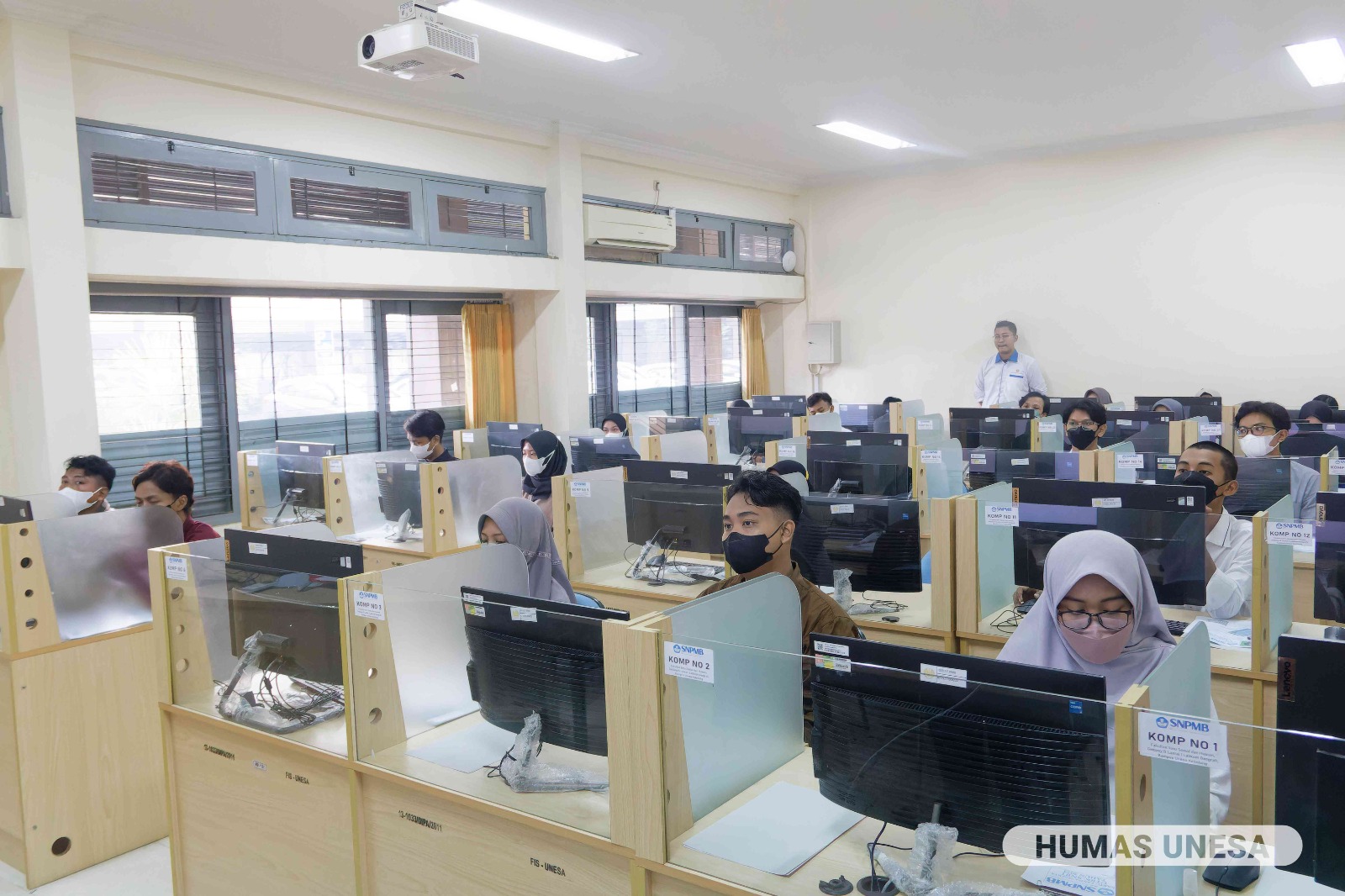 1.470 Peserta UTBK di Unesa, 1 Peserta Hampir Ketinggalan Pesawat