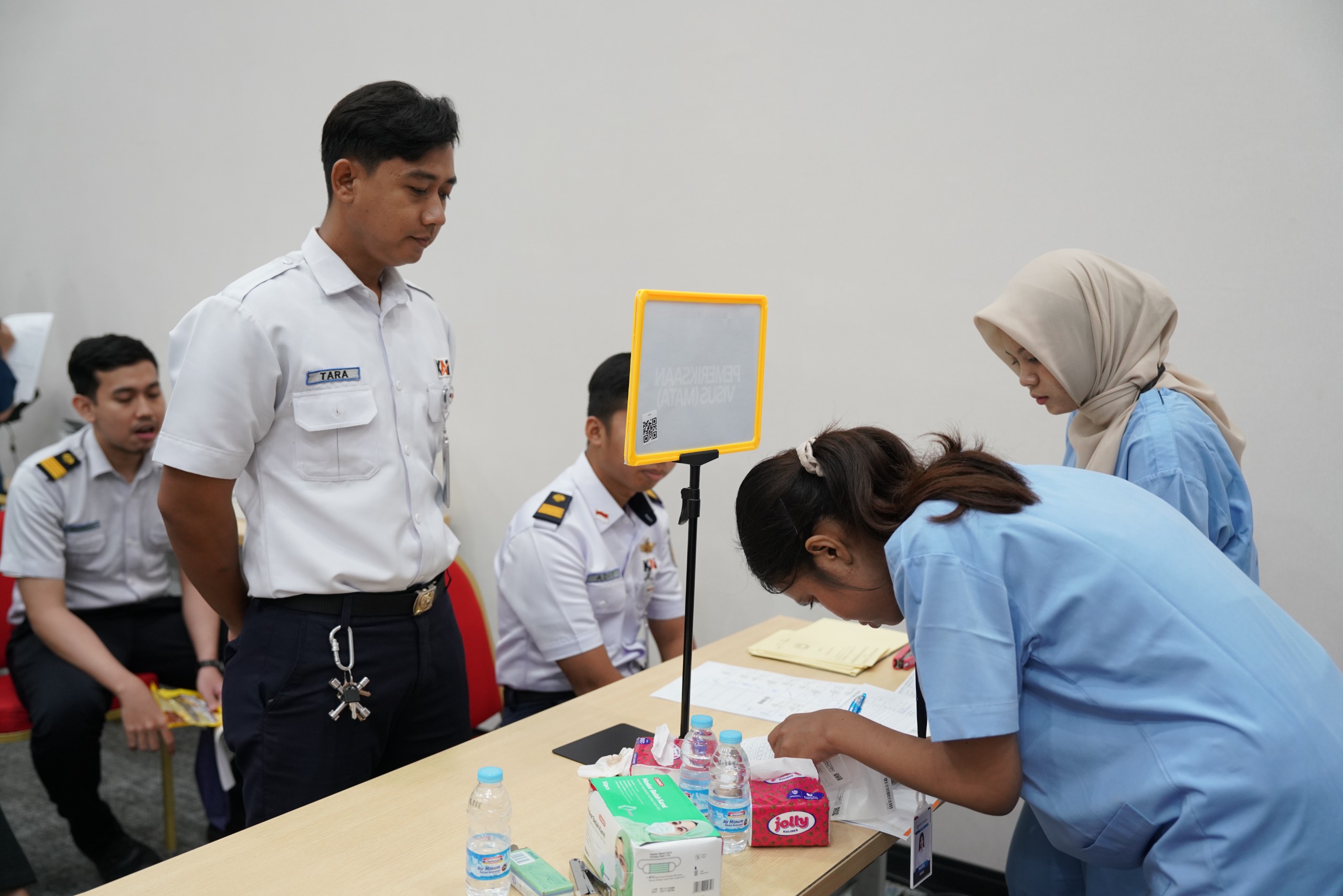 Keselamatan Penumpang Jadi Fokus, Pekerja LRT Jabodebek Jalani Cek Kesehatan