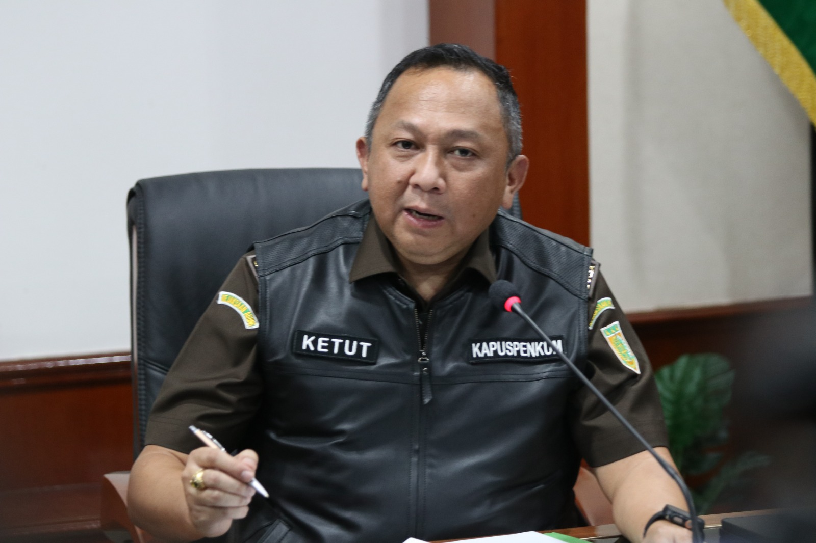 Kejagung Tahan 2 Pejabat Kementerian ESDM Terkait Kasus Tambang Nikel