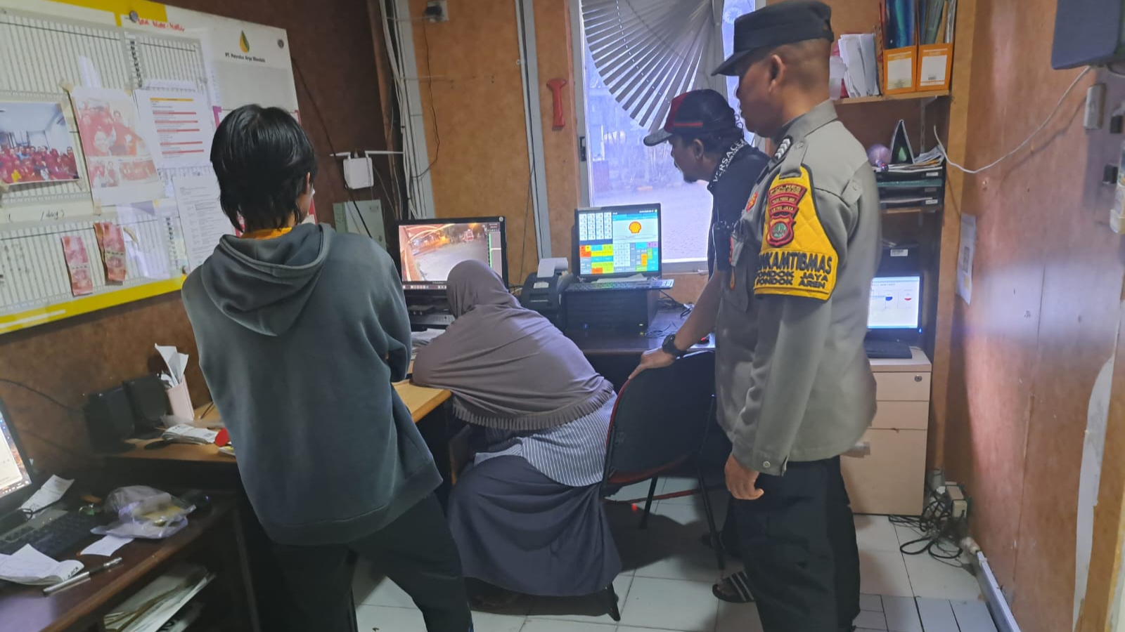 Polisi Cek TKP Pencurian di SPBU Bintaro hingga Merugi Puluhan Juta Rupiah