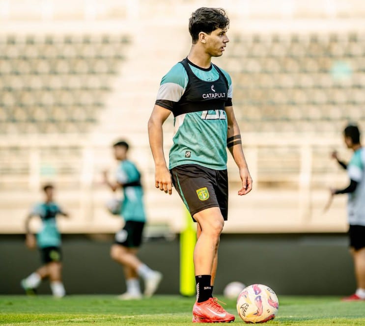 Susunan Pemain Persebaya vs PSS Sleman, Edu Pasang Trio Bruno-Gali-Malik 
