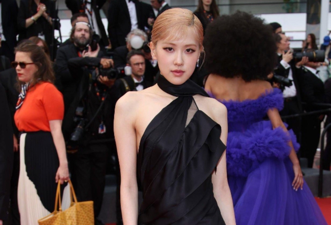 Intip Penampilan Rose BLACKPINK Saat Hadiri Festival Film Cannes 2023, Bersinar di Karpet Merah