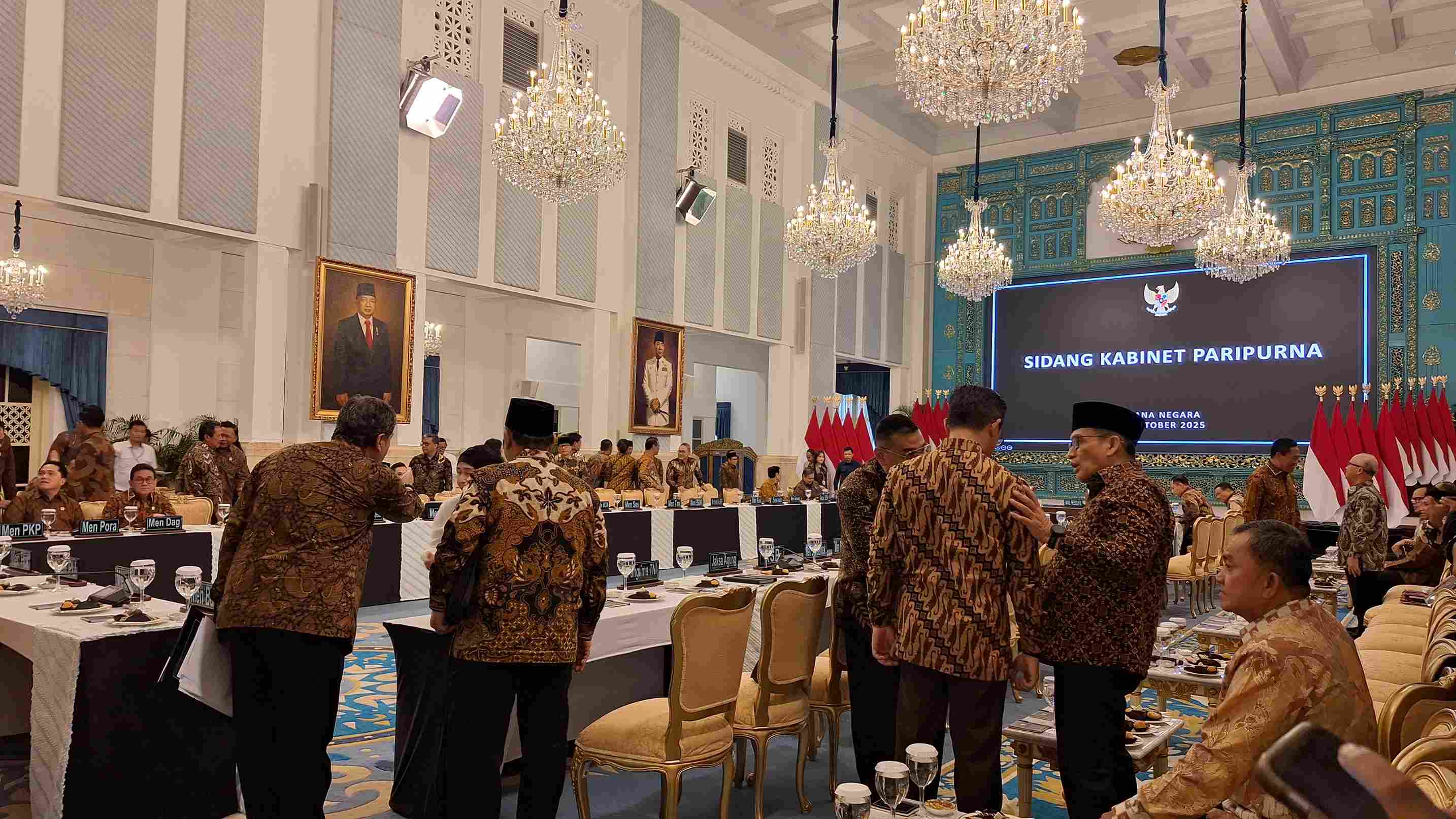 Tepat 1 Tahun Pemerintahannya, Prabowo Gelar Sidang Kabinet Paripurna Perdana di Istana Negara
