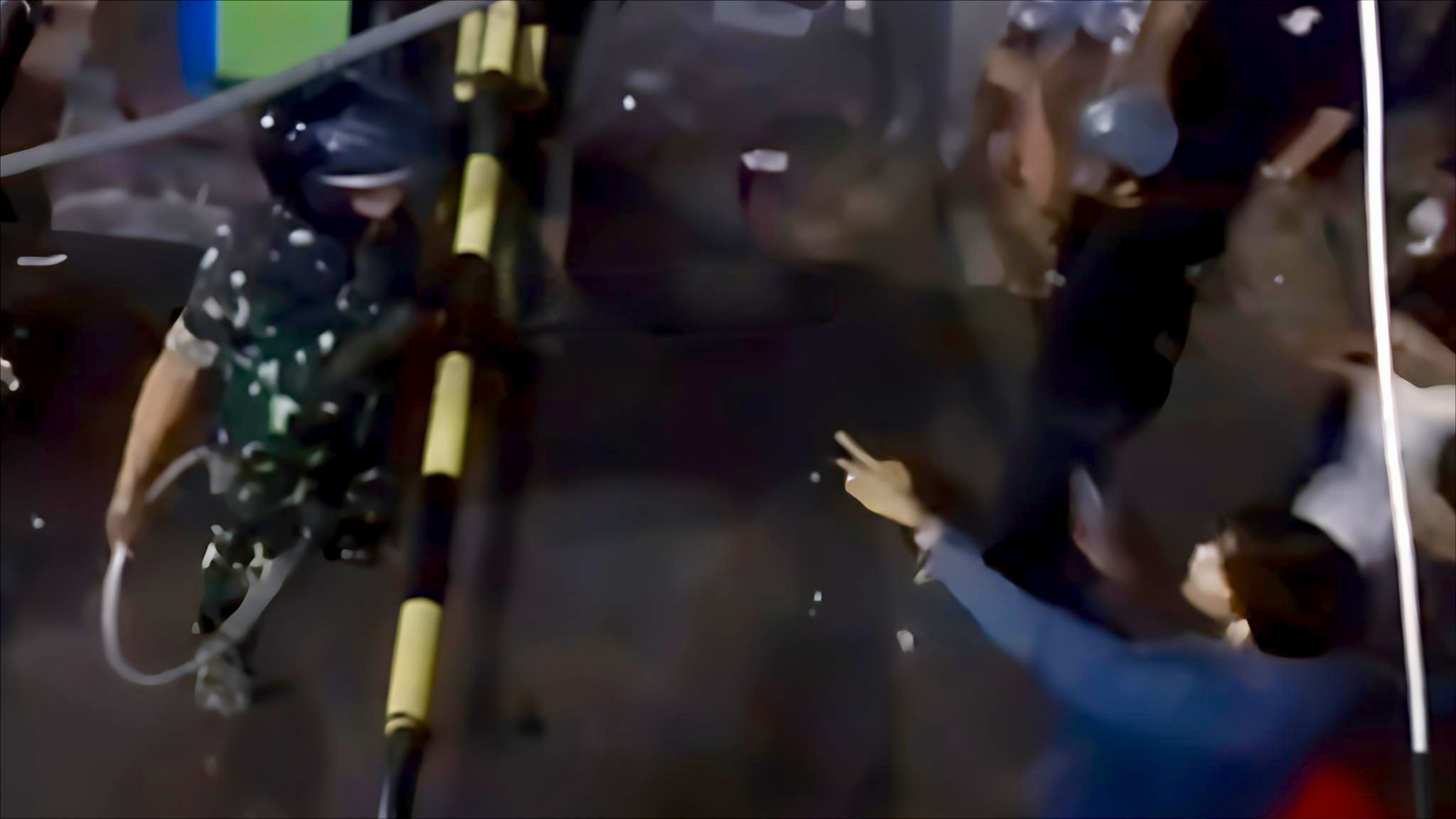 Single Fighter! Anggota Babinsa Bubarkan Dua Kelompok yang Tawuran Bermodal Selang Air