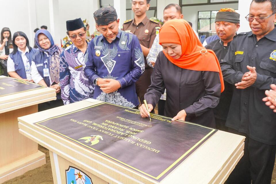 Gubernur Khofifah Minta Bupati Probolinggo Dukung Kerjasama SMKN Sukapura dengan Hotel di kawasan Bromo