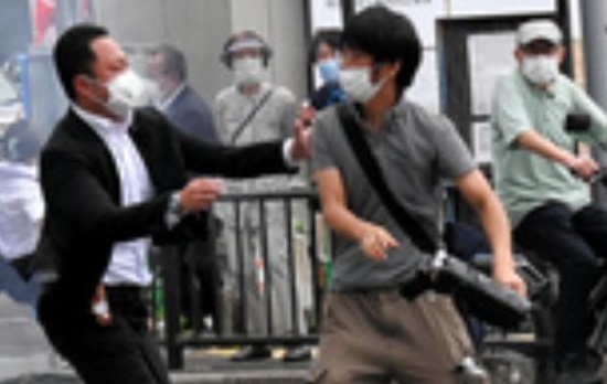 Ini Identitas Diduga Pelaku Penembakan Shinzo Abe, Masih di Lokasi Usai Lancarkan Aksinya