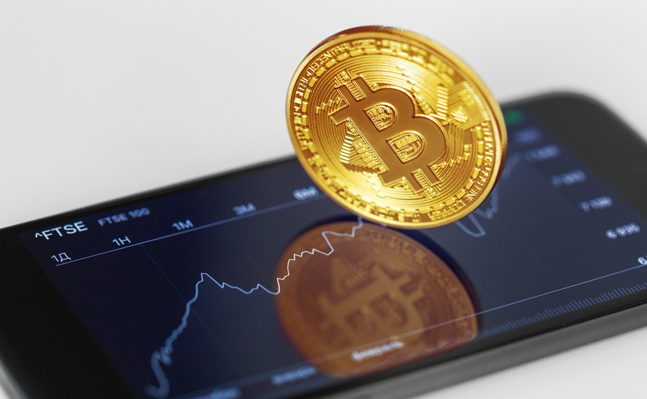 Terbaru! Kini Ada Aura AI, Fitur Trading Saham dan Crypto Berbasis AI 