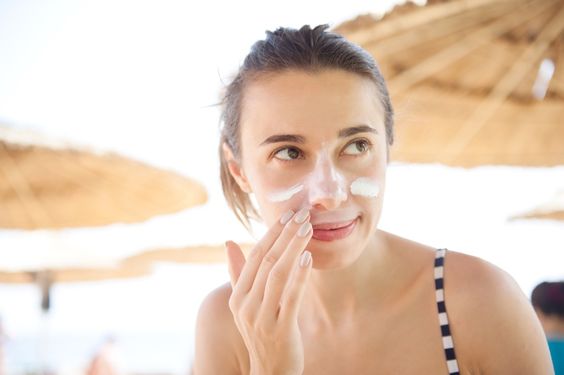 Sunscreen Bukan Sekedar Nomor SPF: Pahami Ini Sebelum Membeli Tabir Surya