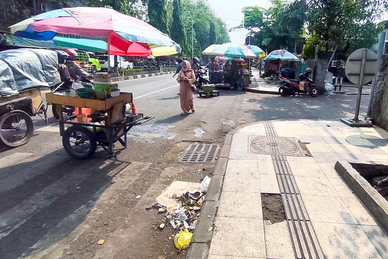 Atasi Banjir, DPRD Gresik Perkuat Perda Sampah Plastik dan Soroti Perilaku Buang Sampah Sembarangan