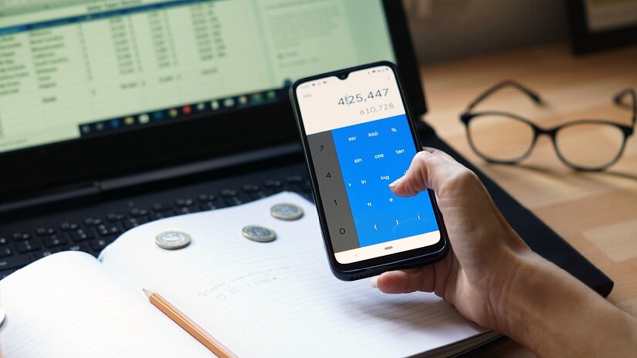 Di Balik Mudahnya Pinjol: Kesehatan Mental Terancam, Perlindungan Ekonomi Dipertanyakan