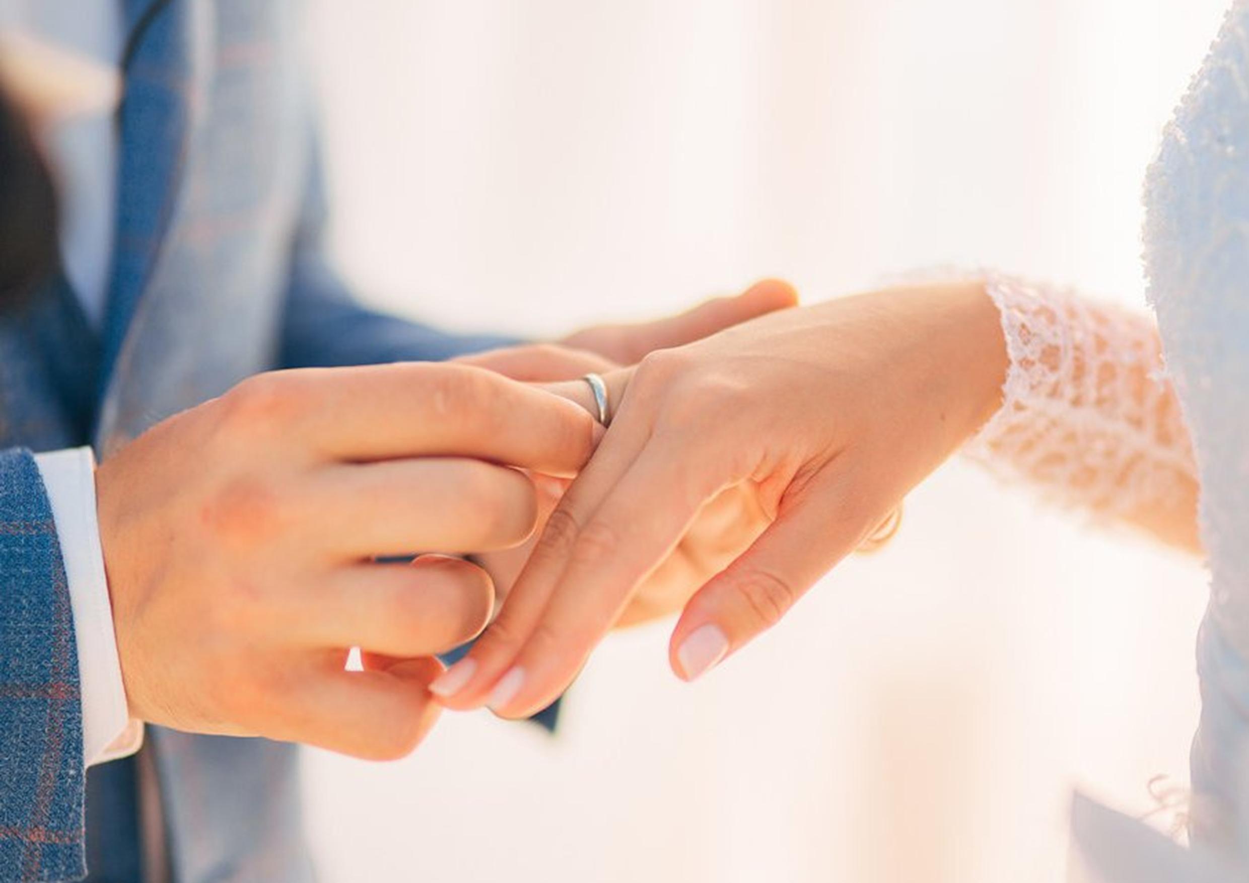 Sebelum Menikah, Sebaiknya Lakukan Rangkaian Tes Kesehatan Ini Bersama Pasangan 