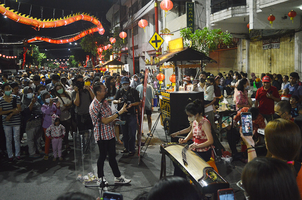 Becak Wisata dan Spot Mural Laris di Kya-Kya