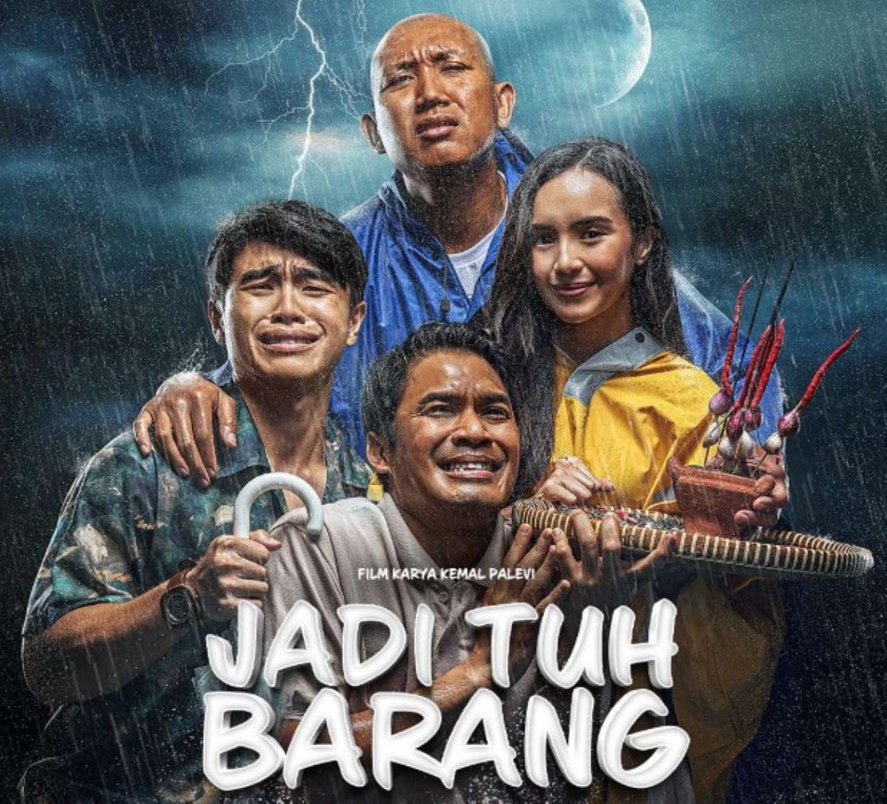 Sinopsis Film Jadi Tuh Barang, Oki Rengga Nekat Jadi Pawang Hujan Demi Rebut Hati Beby Tsabina