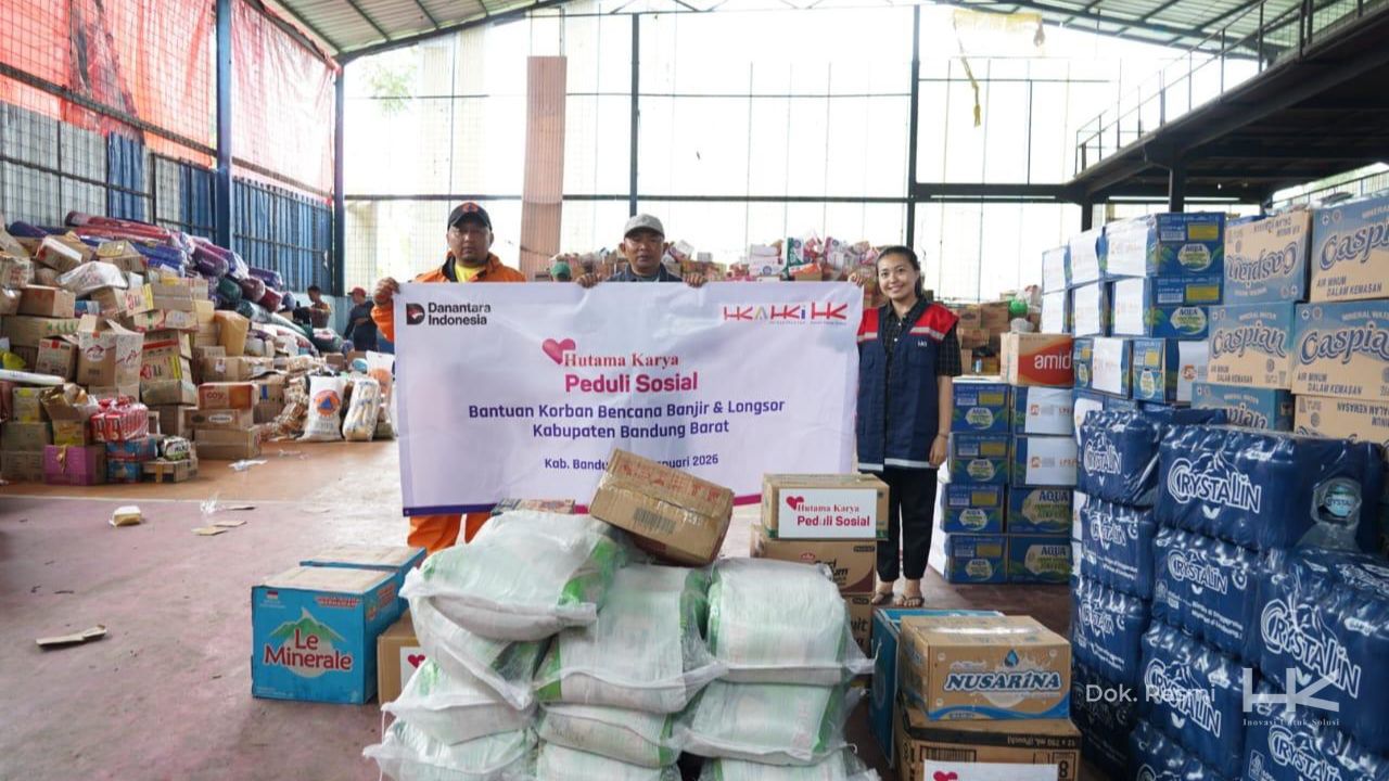 Peduli Sesama, Hutama Karya Grup Bantu Korban Banjir dan Longsor di Jawa Barat