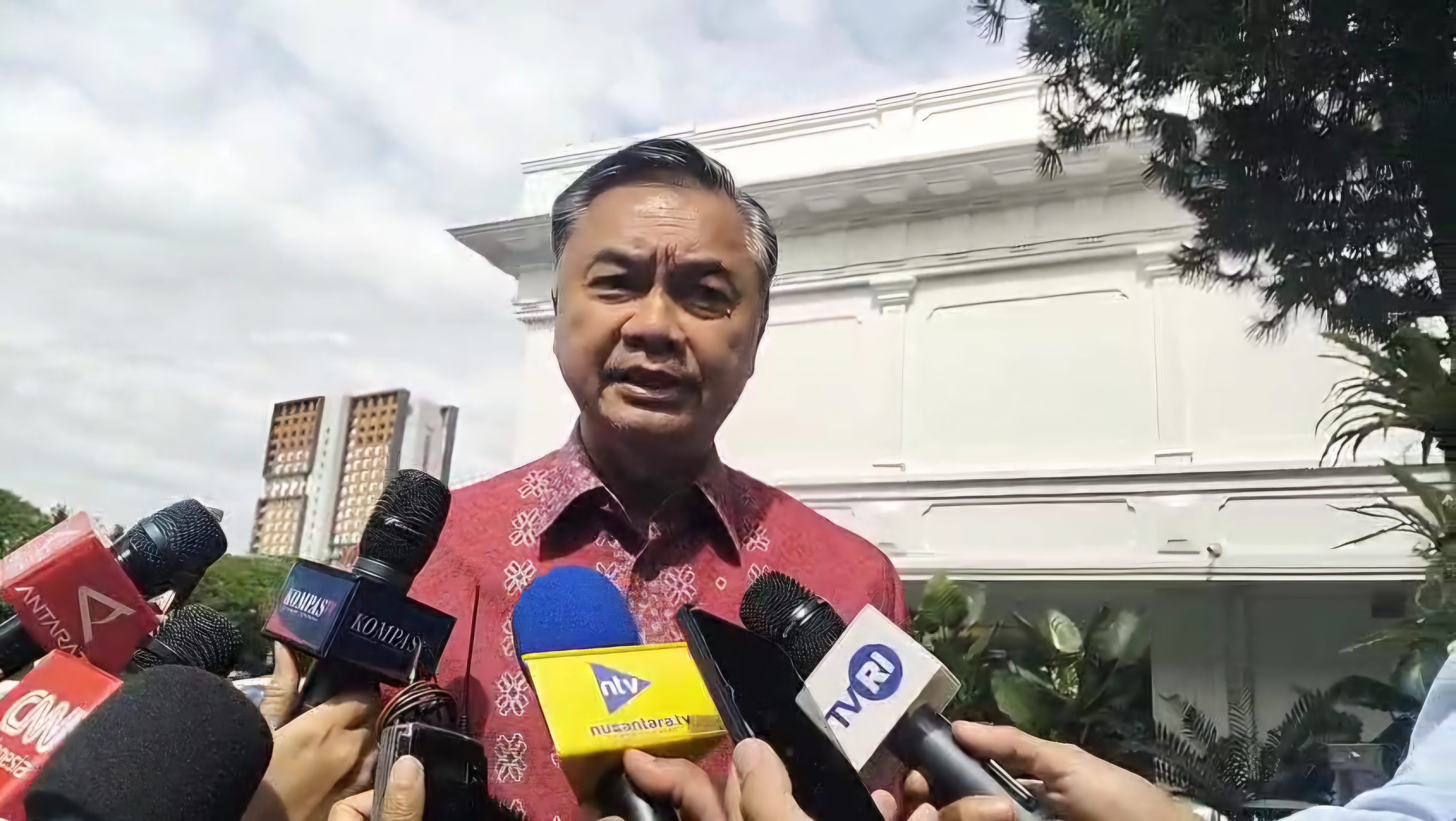 Tiba di Istana, Dino Patti Djalal: I Miss the Place