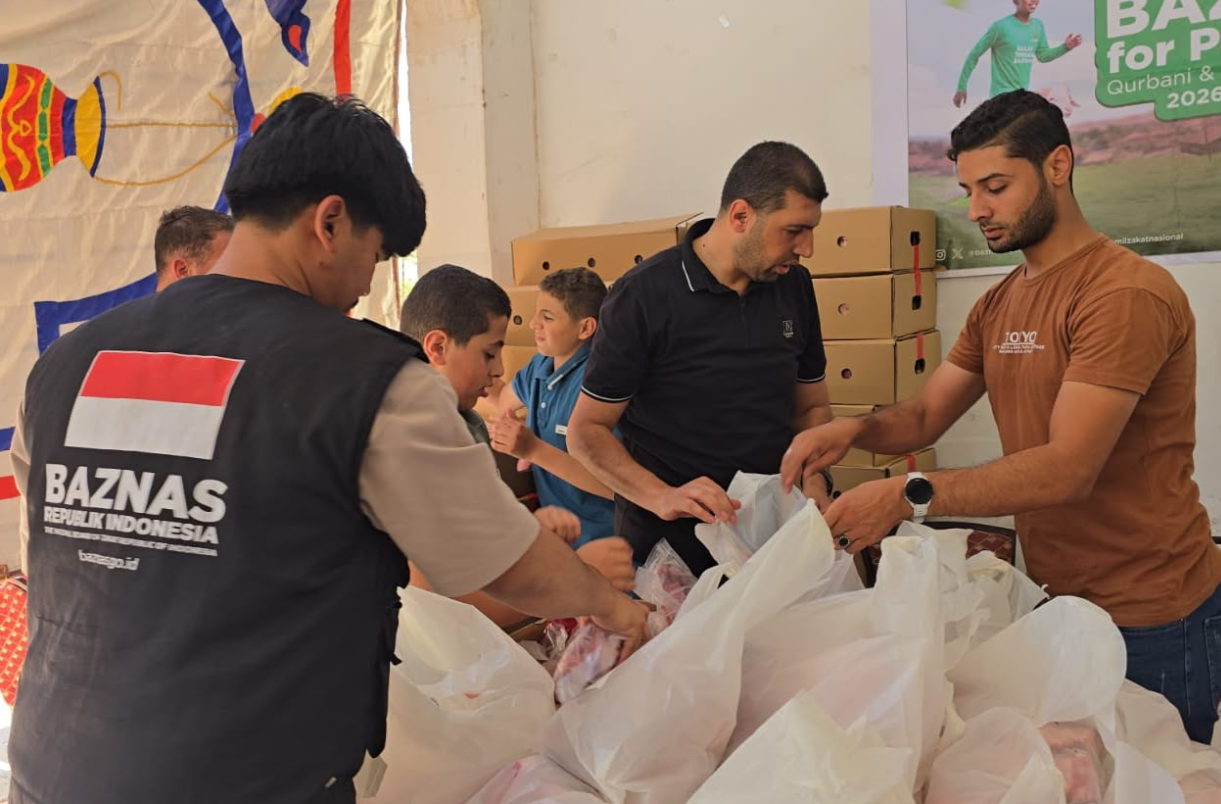 BAZNAS Salurkan Daging Kurban bagi 6.700 Pengungsi Palestina di Kamp Idlib Suriah