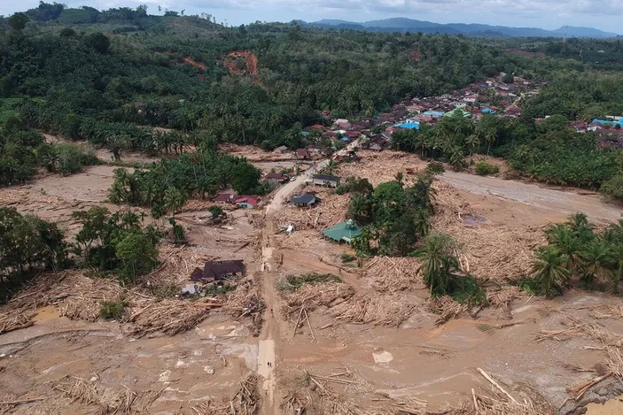 Kenapa Banjir Bandang Sumatra Bisa Parah? Begini Jejak Kerusakan Hutan dan Tata Ruang!