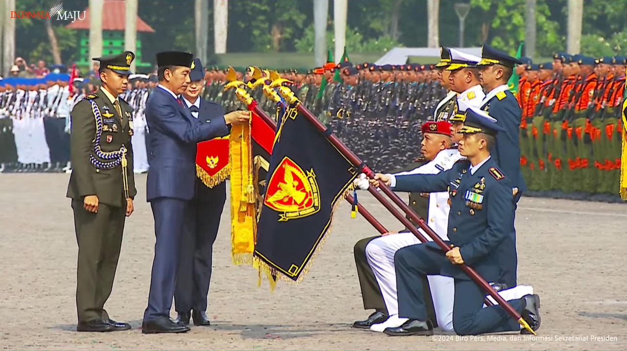 HUT TNI ke-79: Jokowi Sebut TNI Garda Terdepan dalam Menjaga Kedaulatan Negara