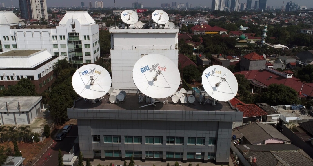 Aktifkan Protokol Manajemen Kelangsungan Usaha, Akses Layanan BRI Tetap Terjaga di Daerah Terisolir Bencana Banjir Bandang melalui Satelit