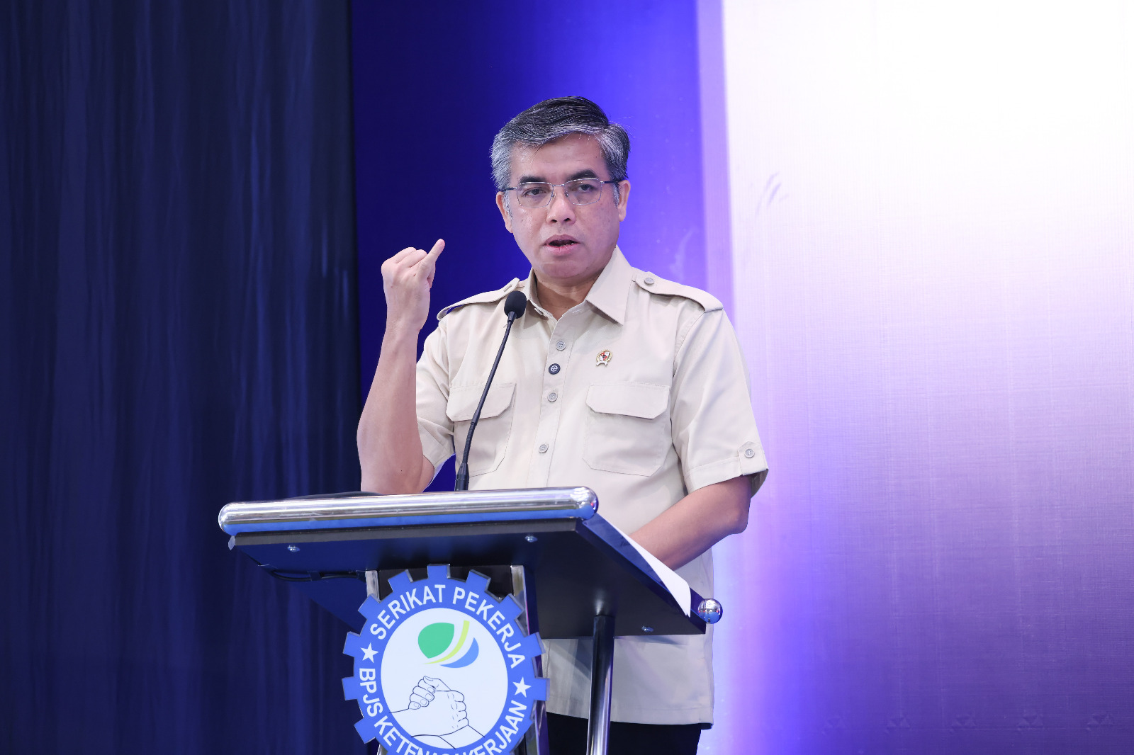 Akses Jaminan Sosial Harus Merata, Yassierli Soroti Nasib Pekerja Informal