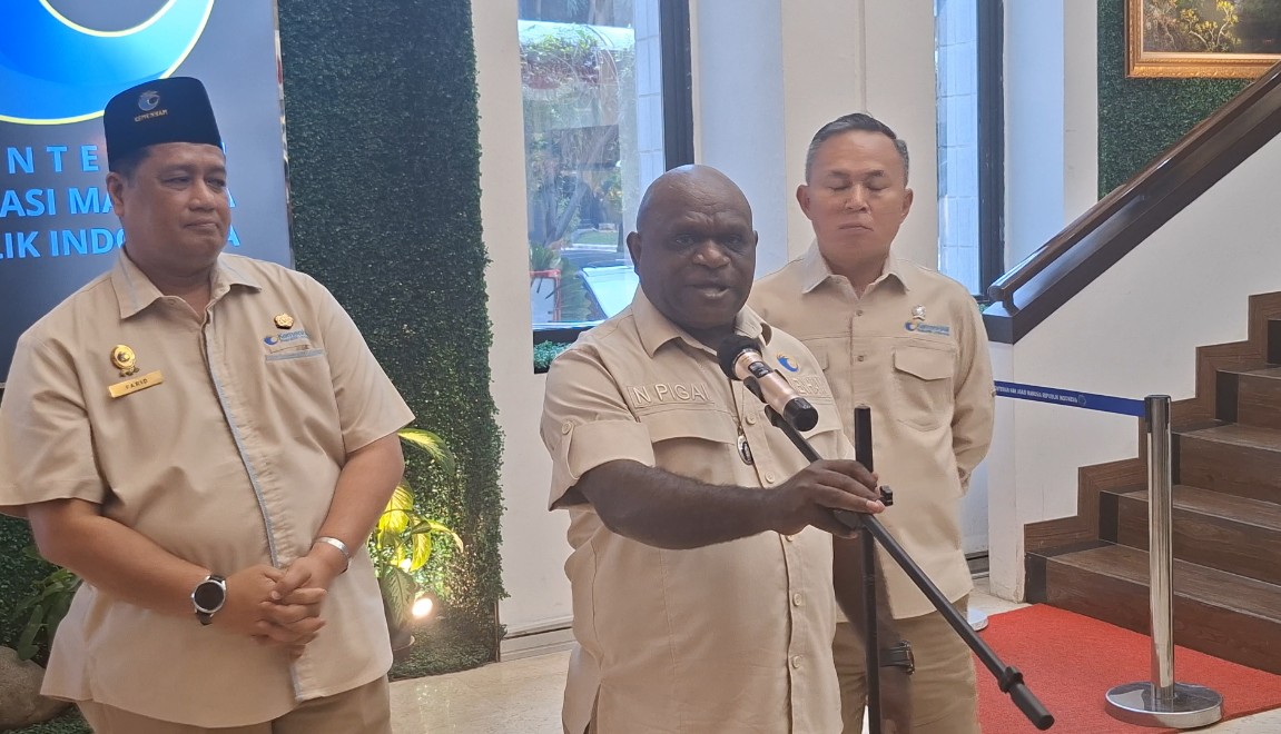 Marak Teror Influencer, Menteri HAM Pigai: Pelakunya Bukan Aktor Pemerintah