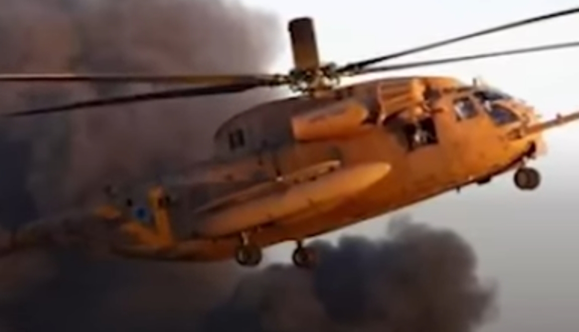 Helikopter Israel Meledak Diserang Hamas Pakai Rudal SAM - 7