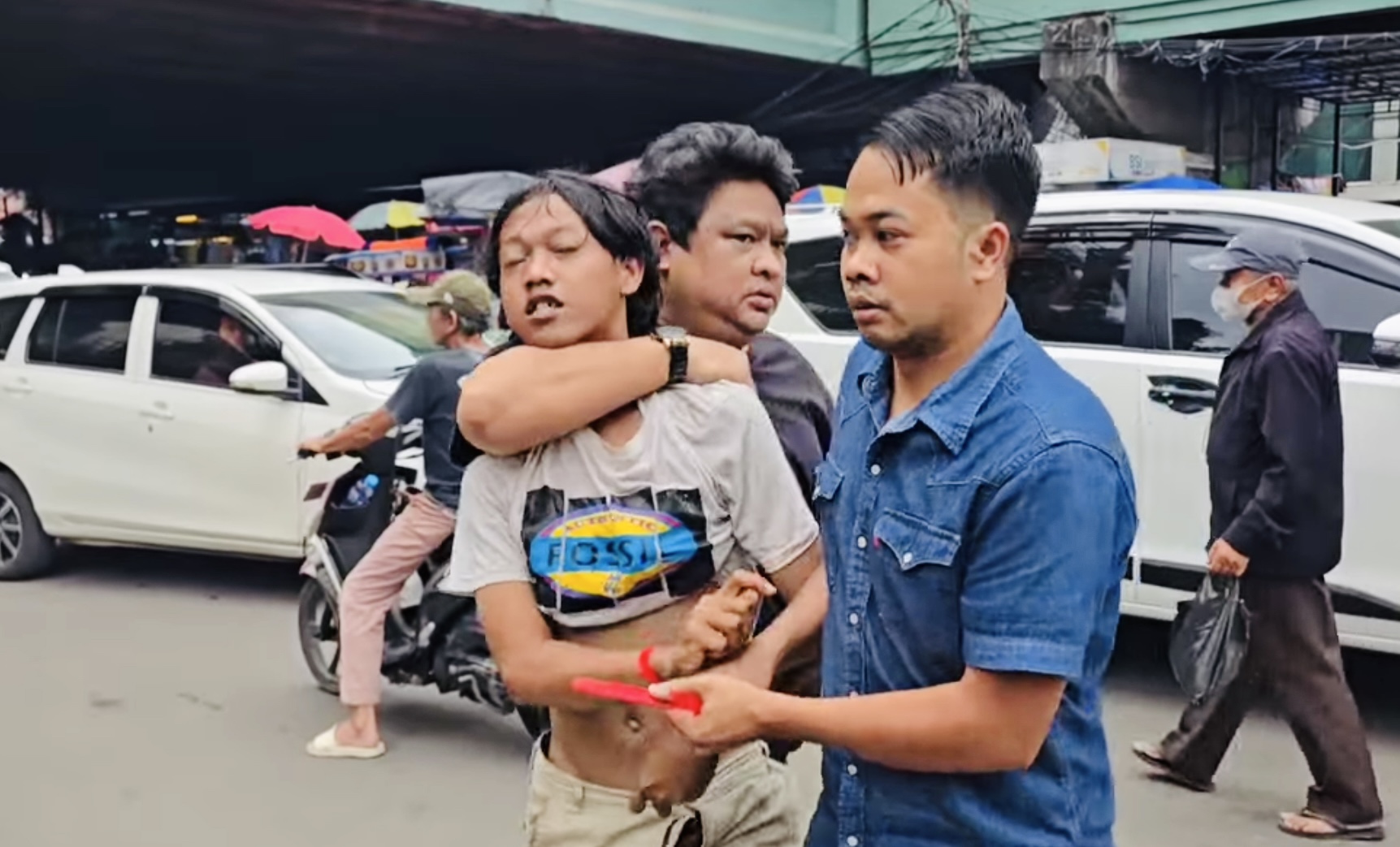 Polisi Bekuk 8 Jukir Liar di Pasar Tanah Abang, Getok Tarif Parkir Rp100 Ribu
