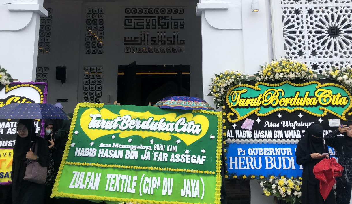 Ribuan Pelayat Habib Hasan bin Ja'far Assegaf Padati Masjid Nurul Musthofa