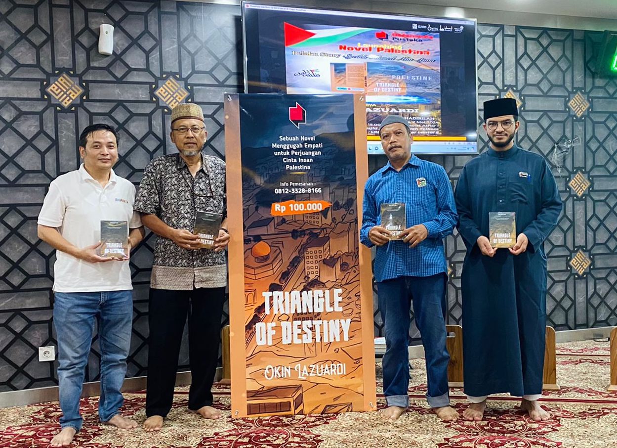 Anthea, Ahmed, dan Abadard  Jadi Pengantar Okin Lazuardi Menggugah Empati Perjuangan Palestina dalam Novel Triangle of Destiny