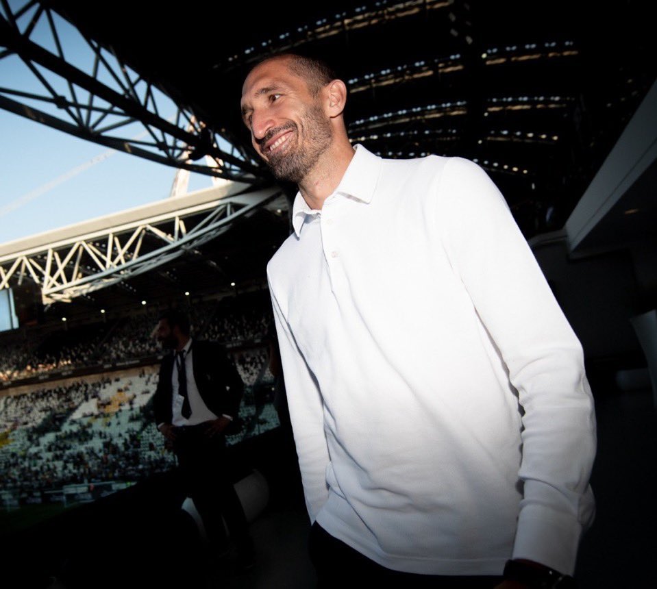 Juve Pulangkan Chiellini, dari Lapangan ke Ruang Rapat