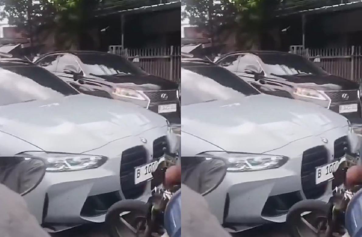 Viral! Lawan Arah, Mobil BMW Tabrak Motor Pengangkut Galon di Duren Tiga