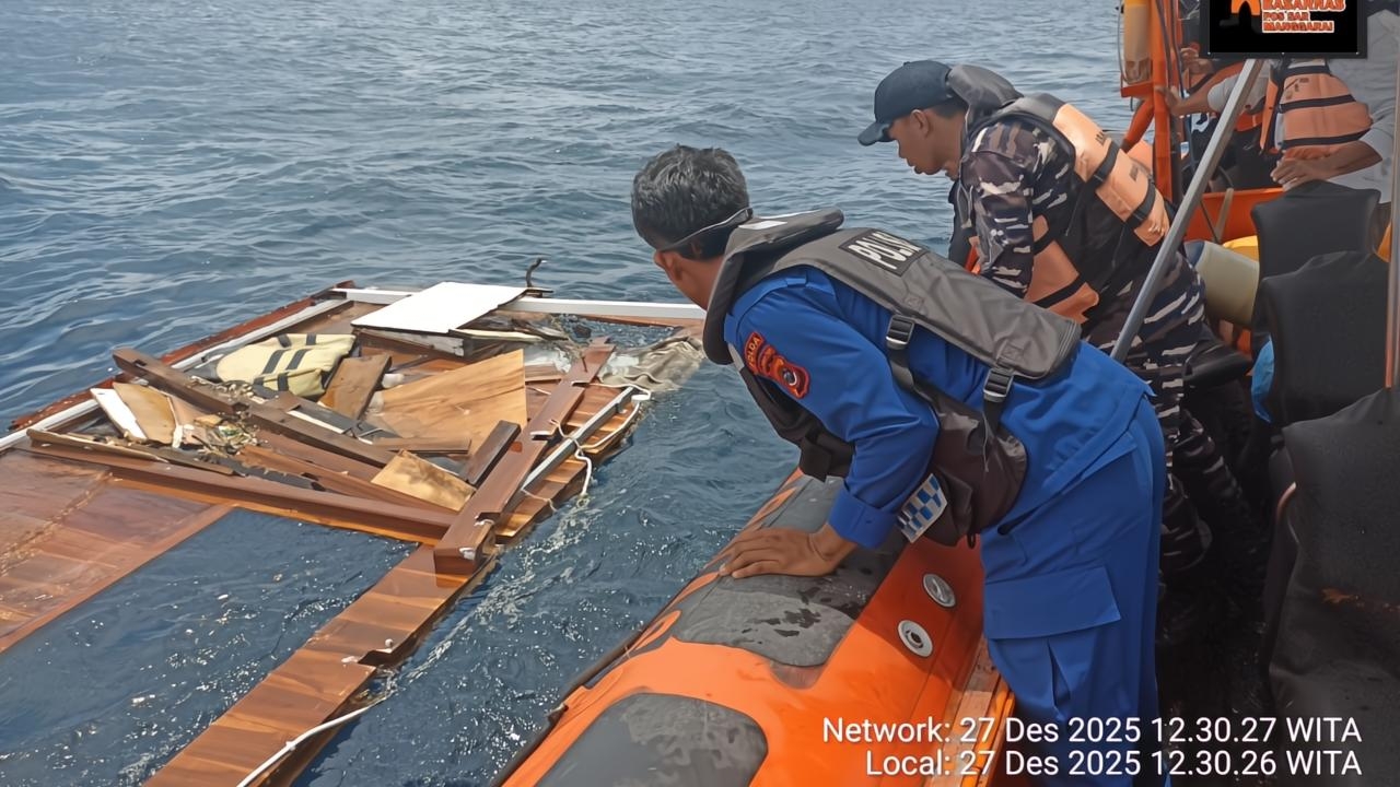 Basarnas Temukan Serpihan Barang Penumpang Korban Kapal Tenggelam di Labuan Bajo yang Tewaskan Pelatih Valencia
