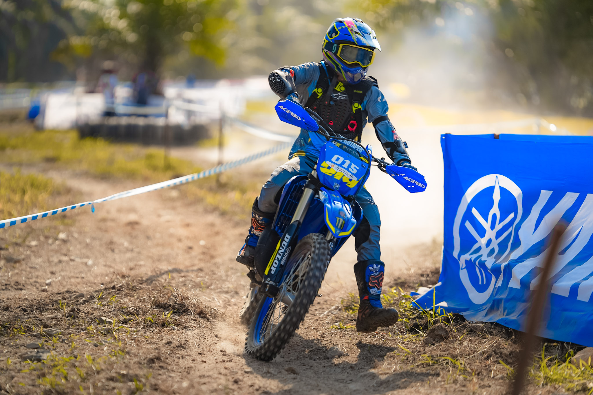Adrenalin Night Race Perdana Shell BLU CRU Yamaha Enduro Challenge Siap Guncang Kalbar