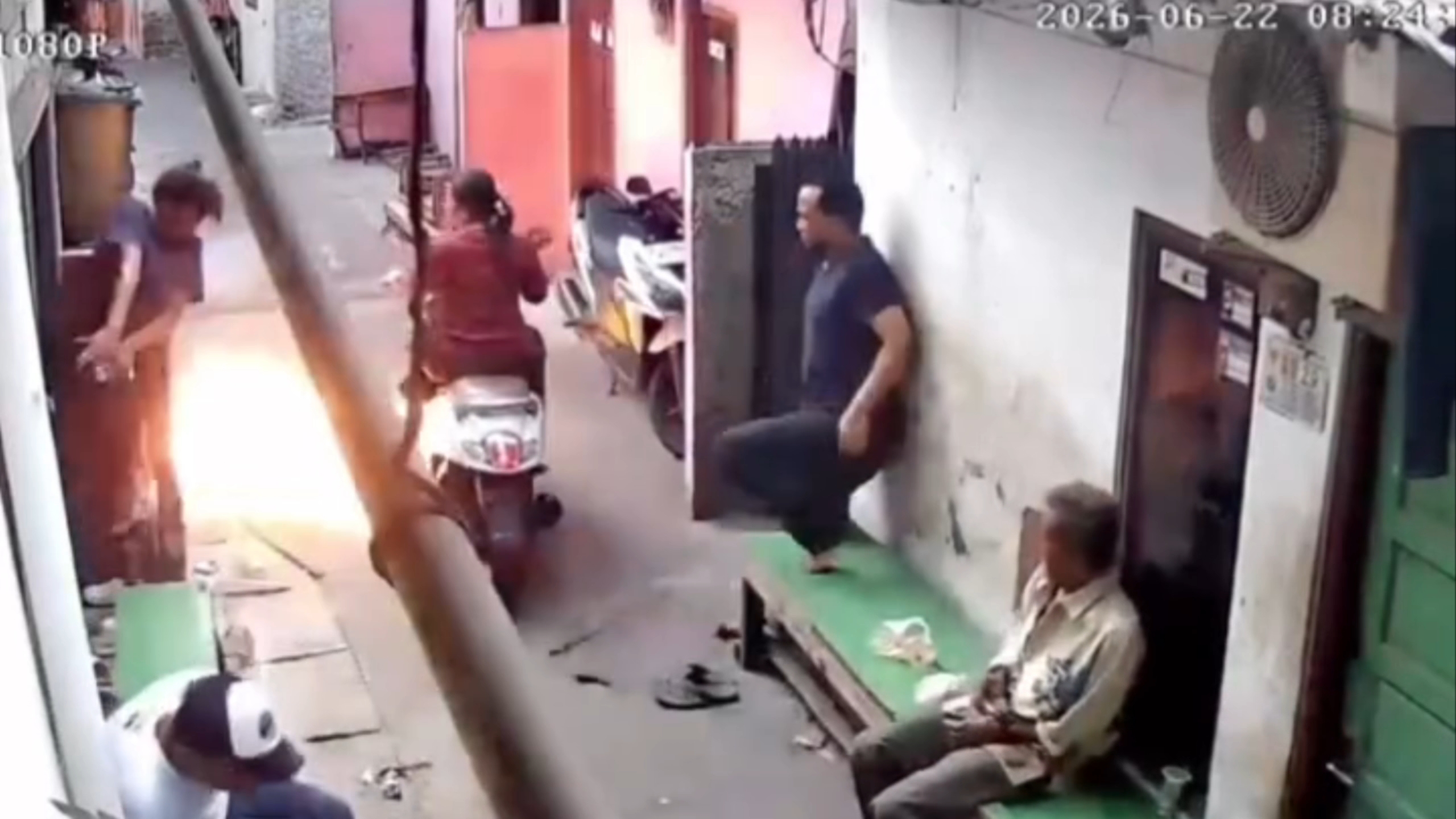 Ibu dan Anak Jadi Korban Pelemparan Molotov di Koja, Polisi Telusuri 