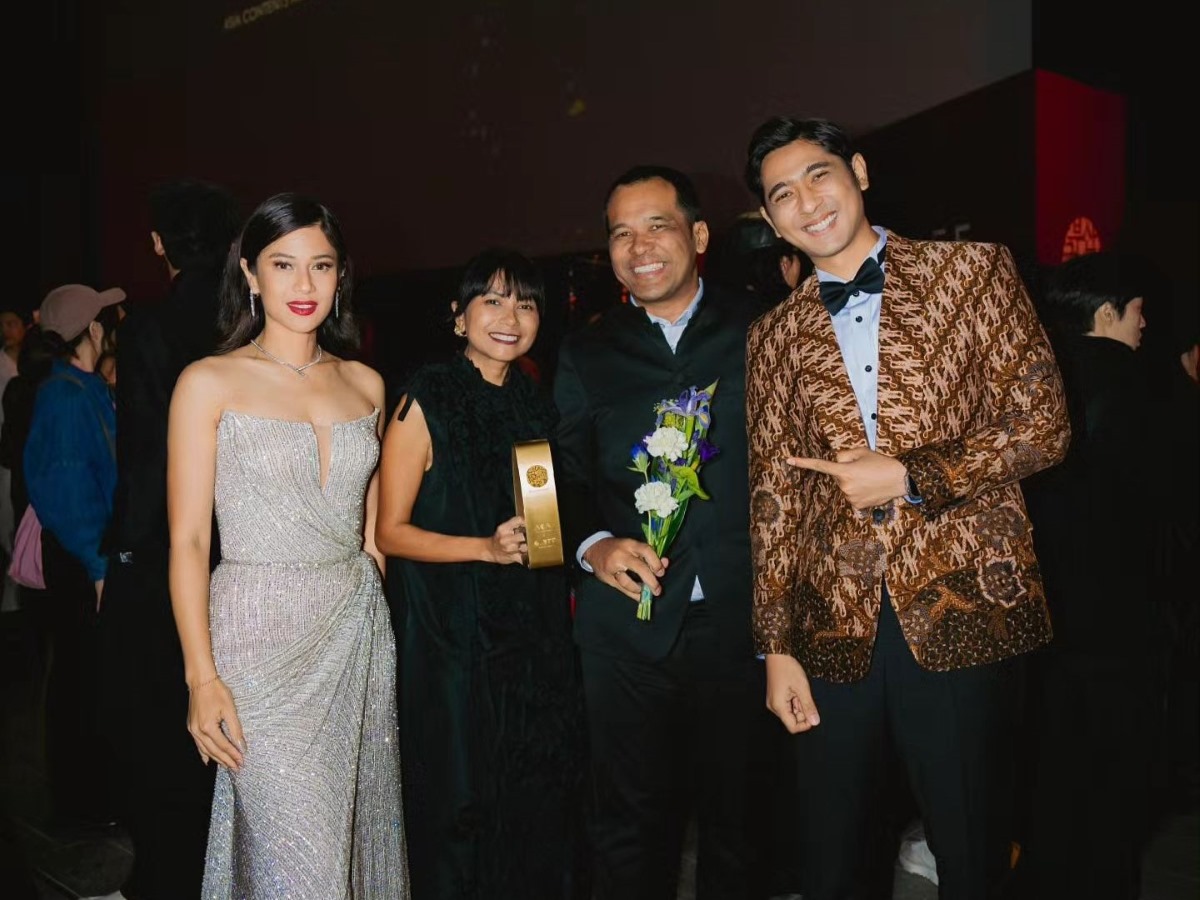 Bikin Bangga! Gadis Kretek Menang Besar di Asian Contents Awards & Global OTT Awards BIFF 2024