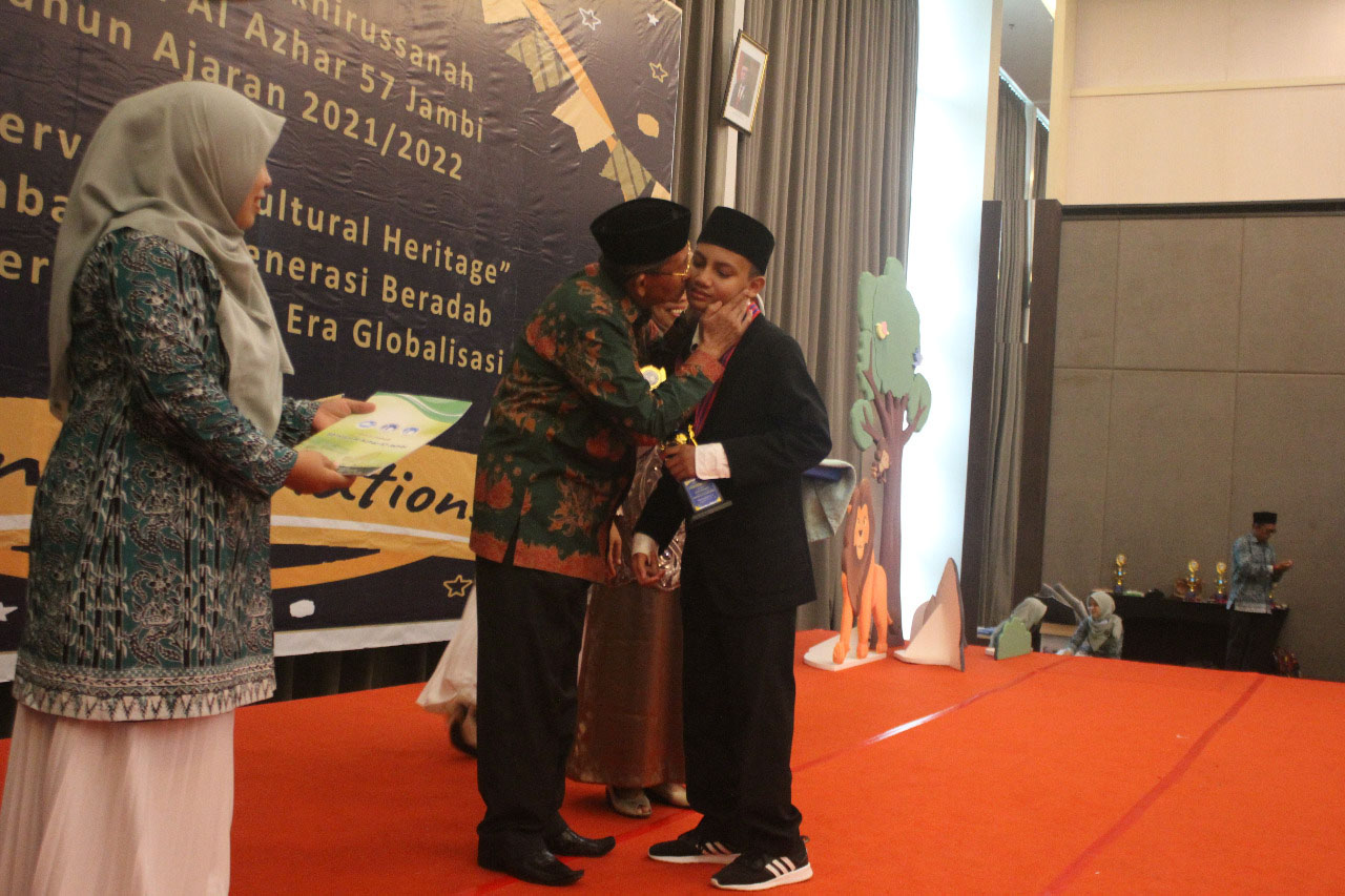 Tasyakuran Akhirussanah SD Islam Al Azhar 57 Jambi Angkatan I TA 2021/2022
