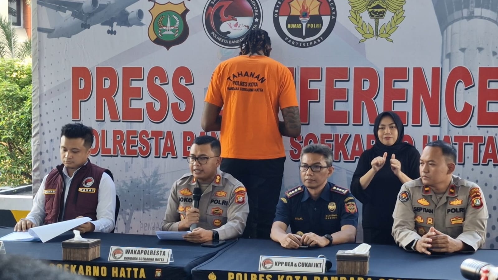 Pebasket AS Jarred Shaw Ditangkap Gegara Bawa Permen Ganja dari Thailand!