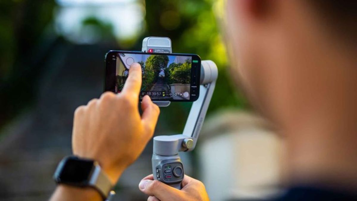 Rekomendasi HP Kamera Stabilizer Terbaik untuk Content Creator 2026