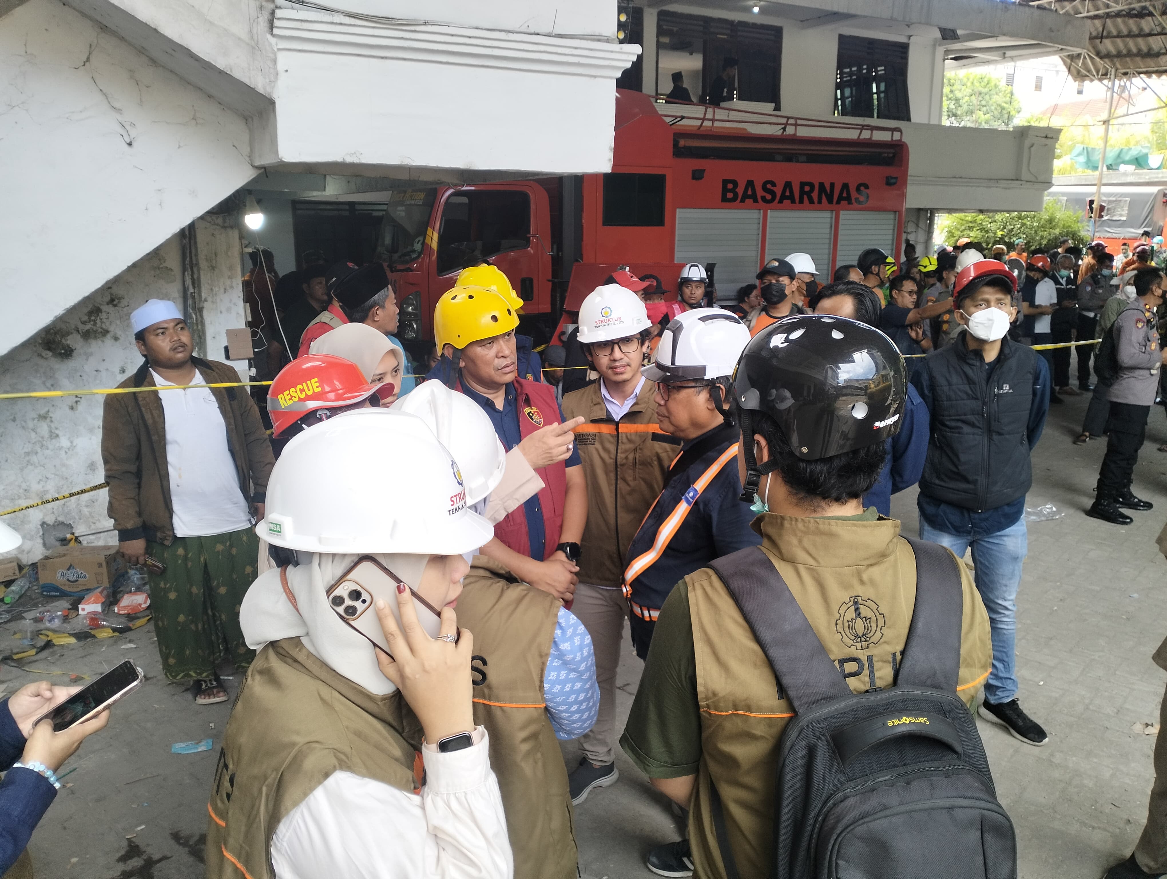 Pakar ITS : Tiga Bangunan di Ponpes Al-Khoziny Harus Dikosongkan 