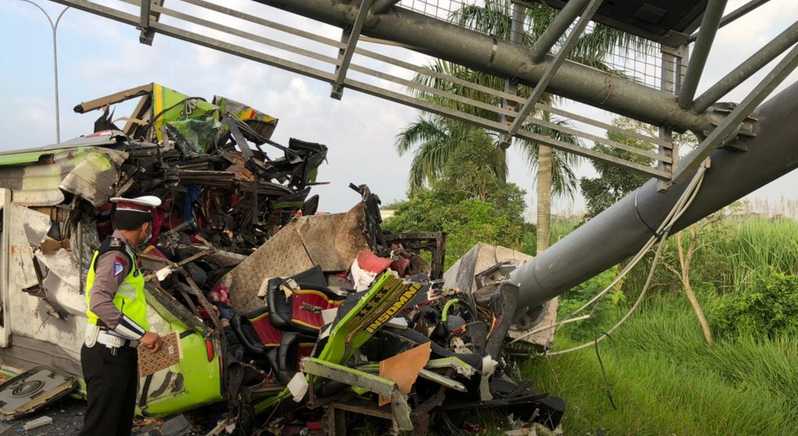 Kecelakaan Bus Tol Mojokerto, Sopir Bus Diduga Dalam Pengaruh Narkotika