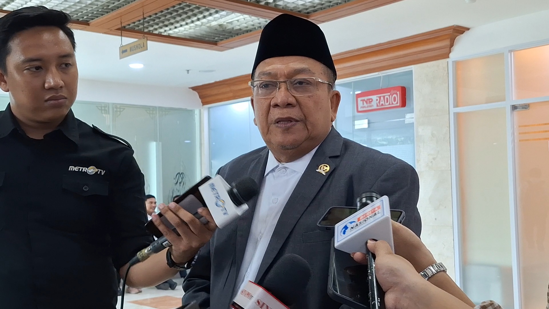 Jelang Haji 2026, DPR Ingatkan Jemaah Umrah Keluar Arab Saudi Paling Lambat 18 April
