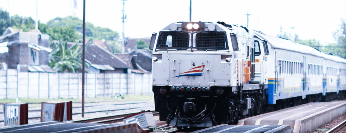 Viral di X Penumpang KAI Dilarang Foto di Area Stasiun Bandung Oleh Petugas, Begini Aturannya!