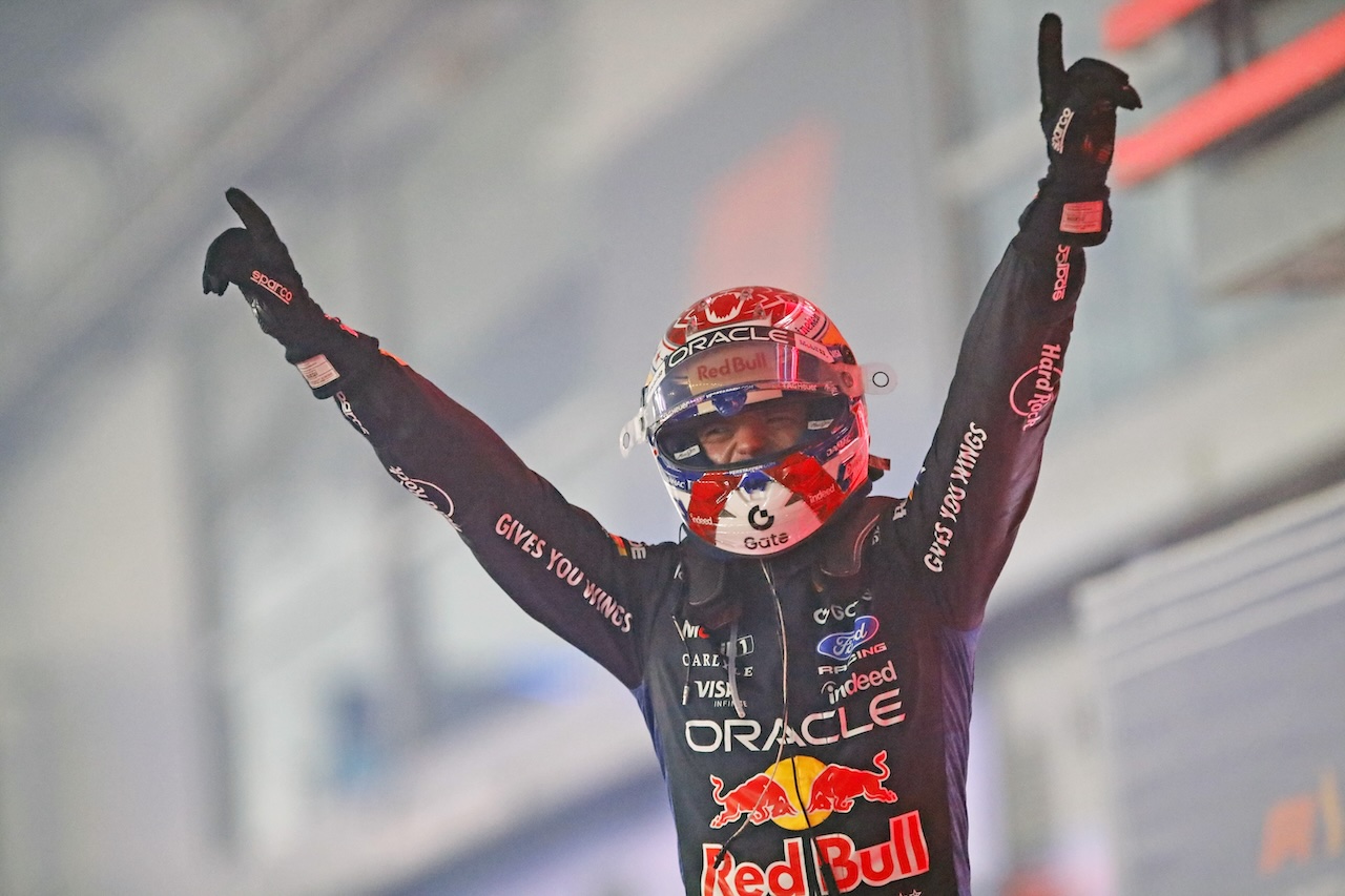 GP Singapura 2026: Max Verstappen Juara Tanpa Drama