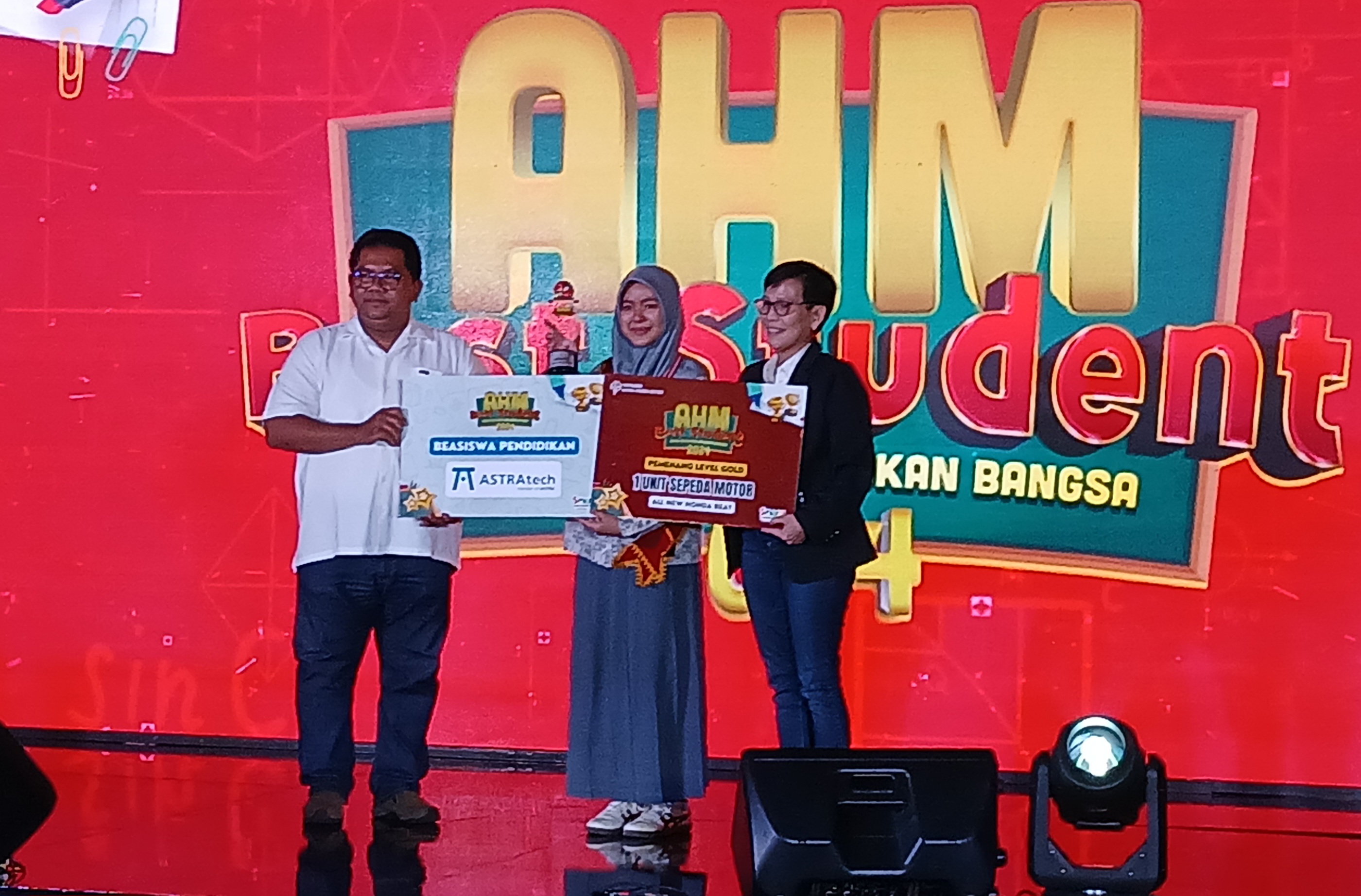 Cegah Stunting dengan Mi dari Labu dan Abon Lele, Ihsani Juara AHM Best Student 2024