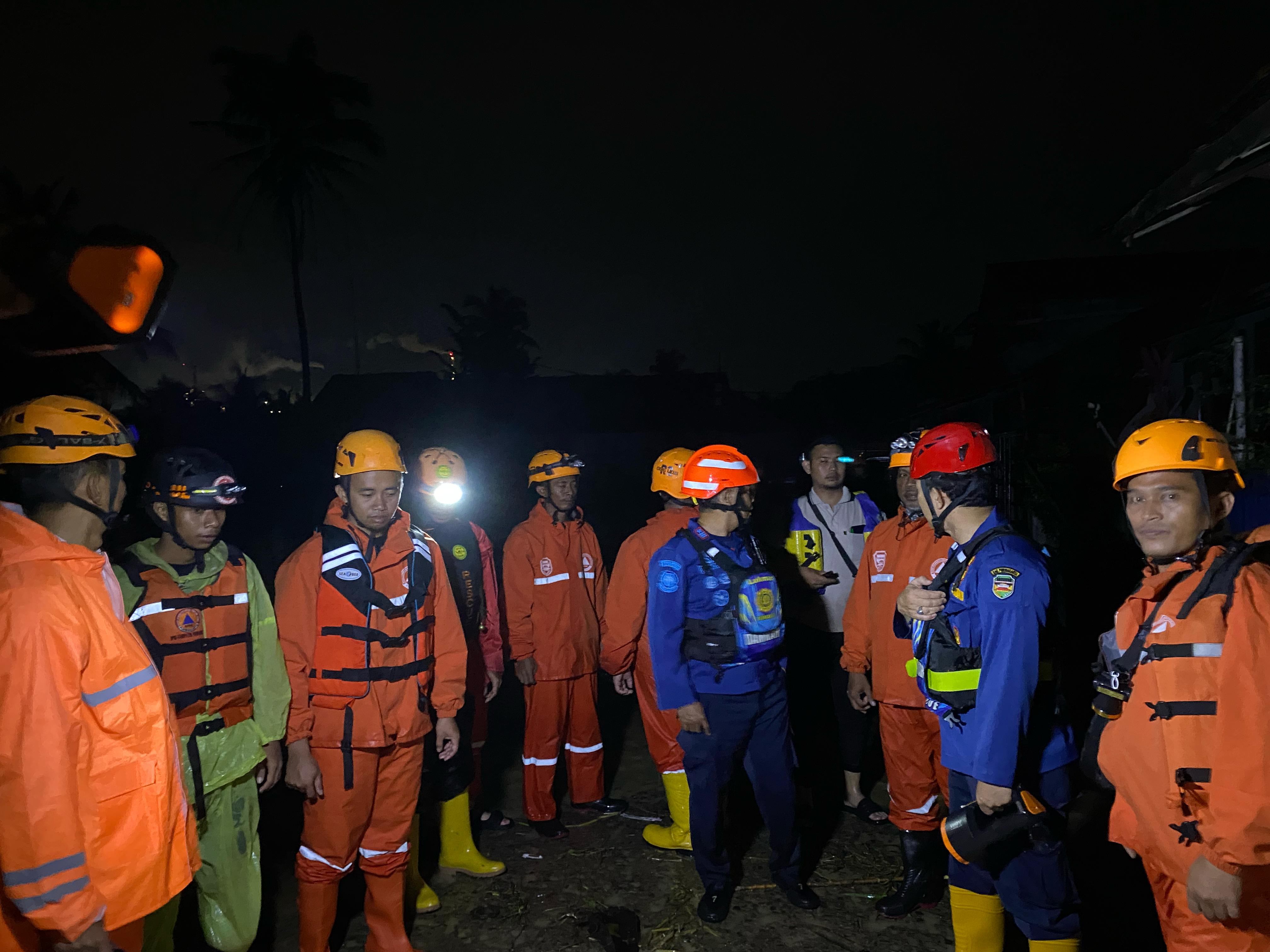 Tanggul Sungai Cinangka Jebol, 156 Rumah di Purwakarta Terendam Banjir