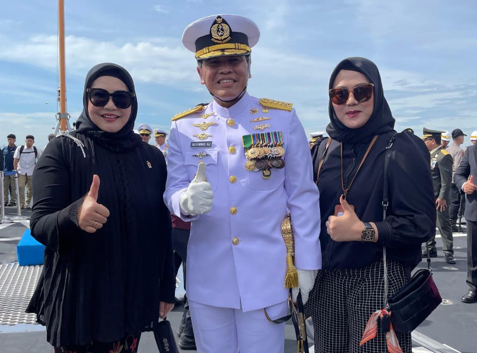 Ikuti Upacara Tabur Bunga Bersama Kasal, Anggota DPR Ina Ammania Teringat Kakeknya yang Pejuang