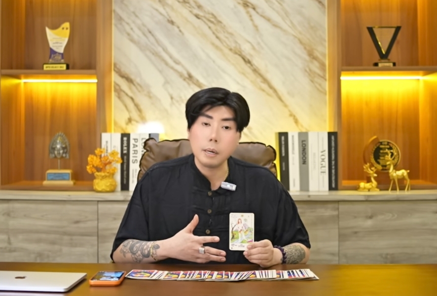 Ramalan Roy Kiyoshi 2026 Sempat Sebut Nama Donald Trump: Akan Ada Kabar Besar