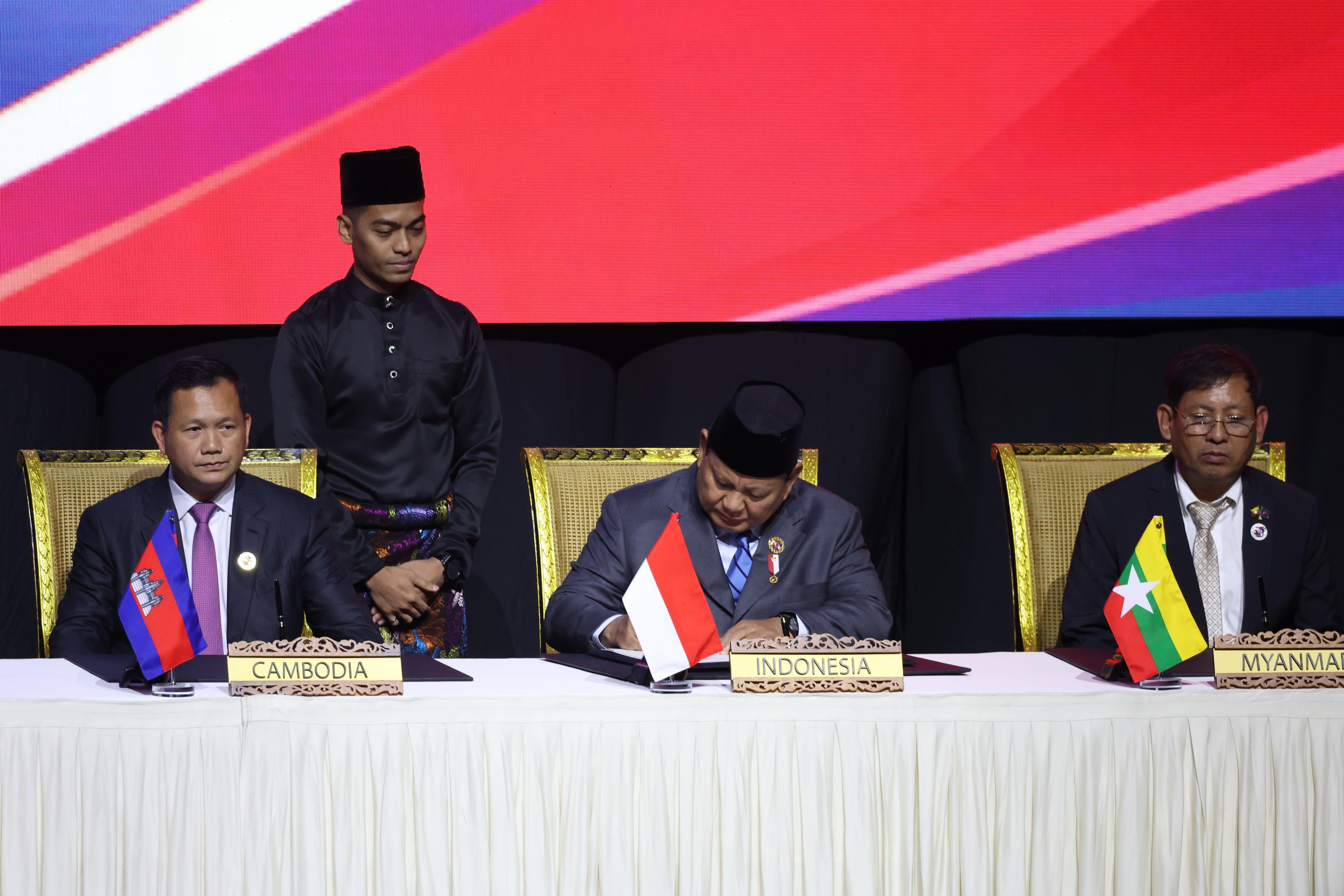 Prabowo Teken Deklarasi Kuala Lumpur, ASEAN Harus Lebih Solid!