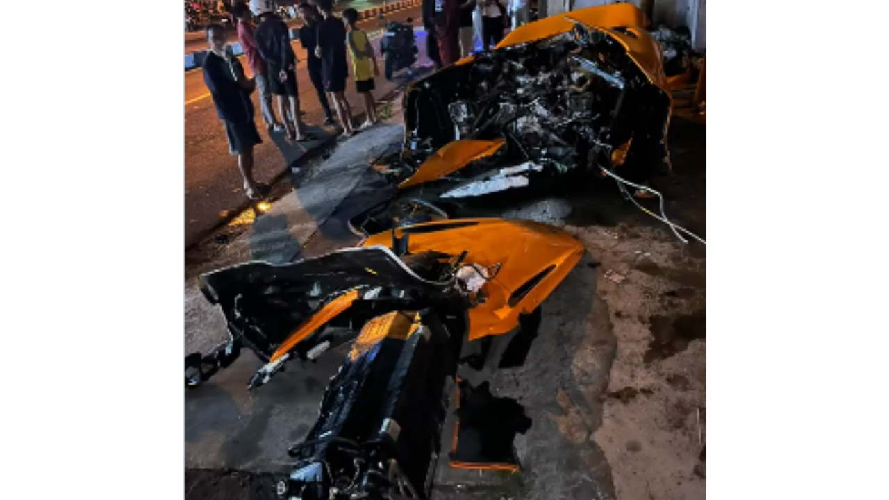 Supercar McLaren Milik YouTuber Terbelah Dua Usai Kecelakaan di Sukoharjo, Pelat Mobil Diduga Palsu?