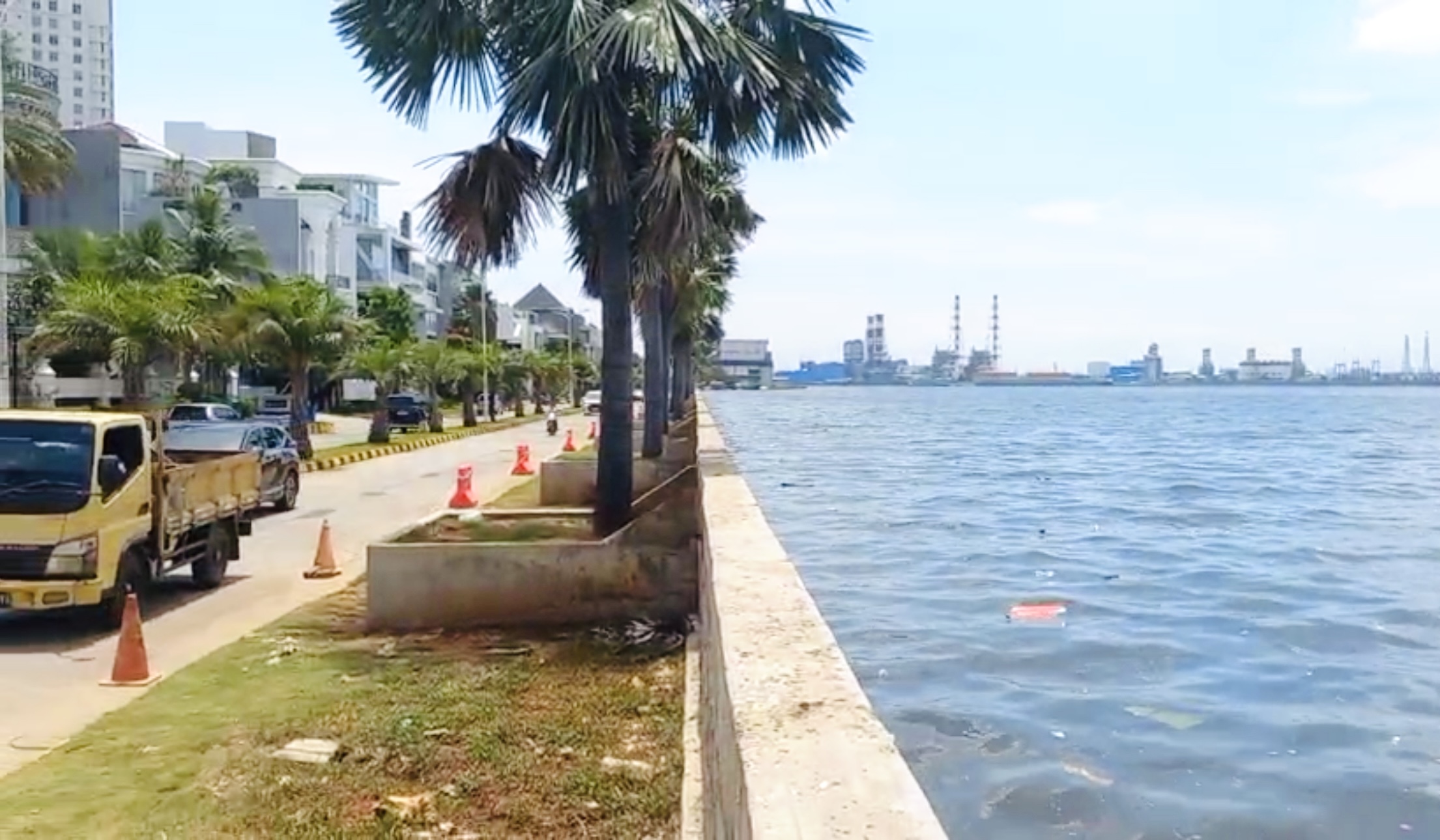 Tanggul NCICD di Pantai Mutiara Rembes, DKI Jakarta Lanjutkan Pembangunan 530 Meter pada 2025–2027